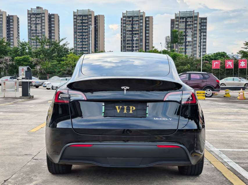 Tesla Model Y 2022 #6 Tesla Model Y 2022 car image #6