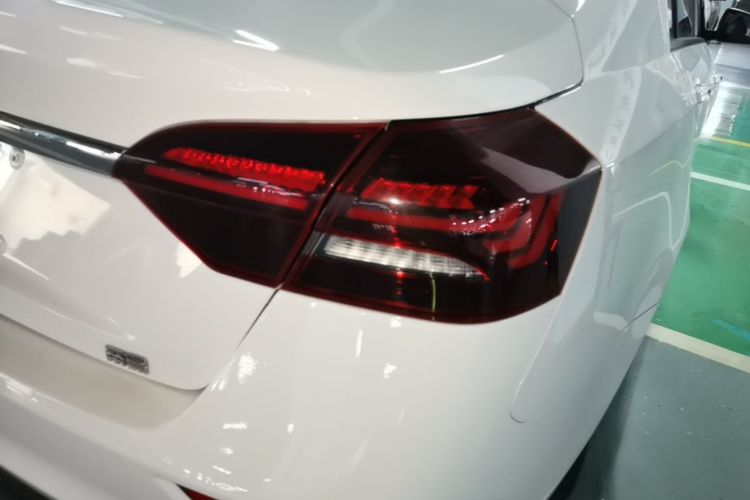 GEELY Emgrand 2021 car image #8