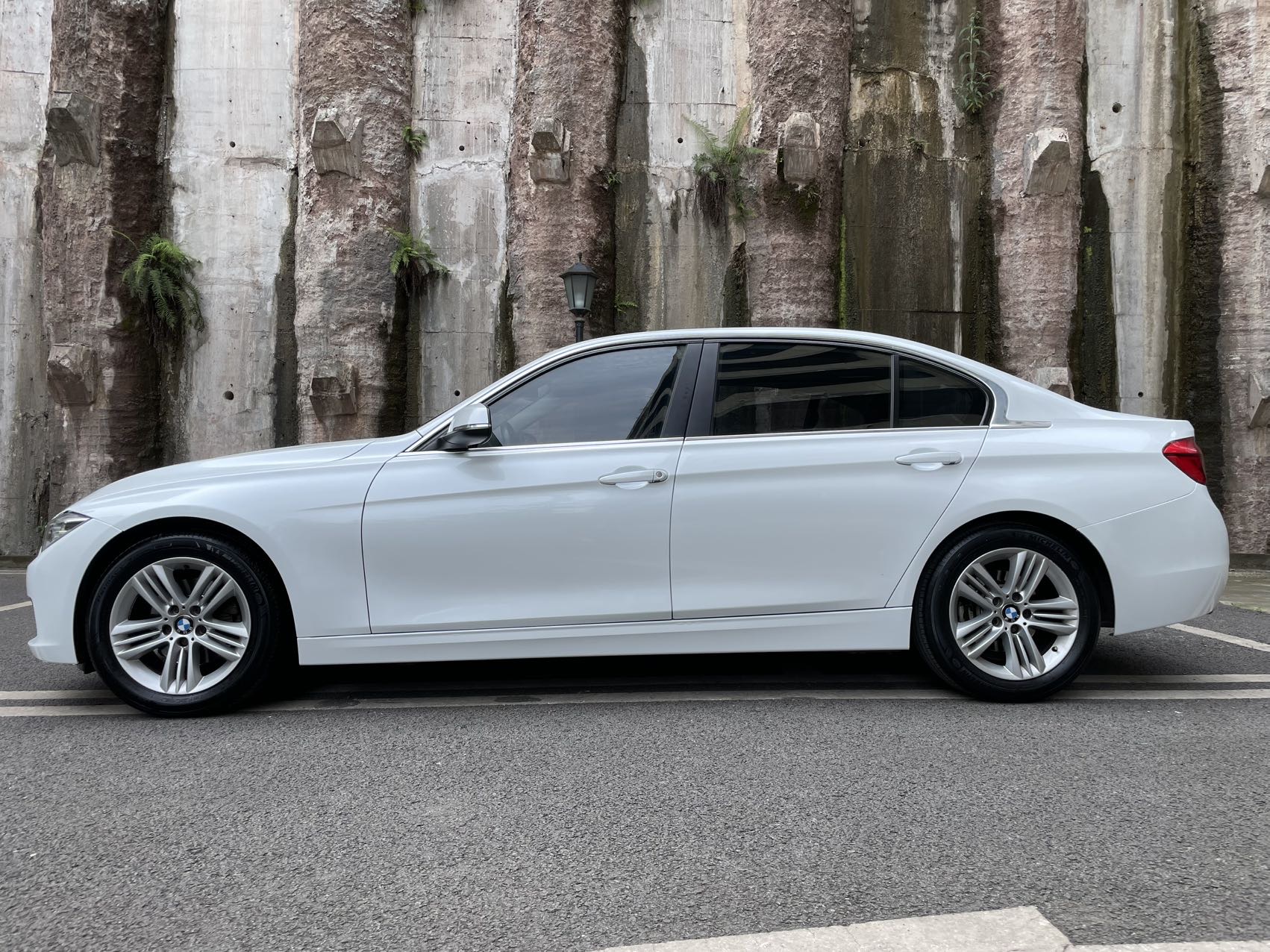 BMW 3 Series 2016 imagem de carro #4