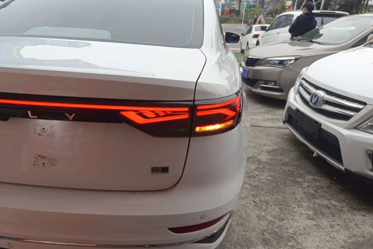 GEELY Emgrand 2023 #8 GEELY Emgrand 2023 car image #8