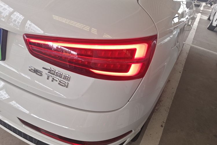 Audi Q3 2018 #8 Audi Q3 2018 car image #8