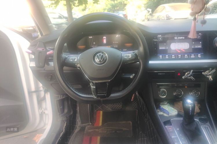Volkswagen Lavida 2021 car image #12