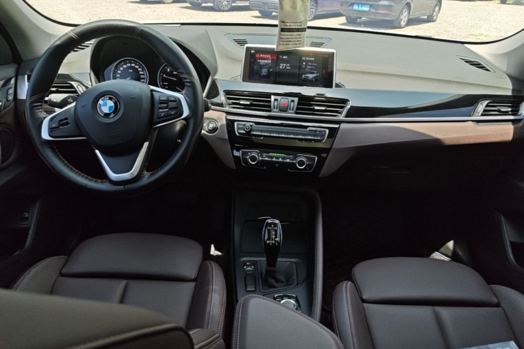 BMW X1 2020 car image #11