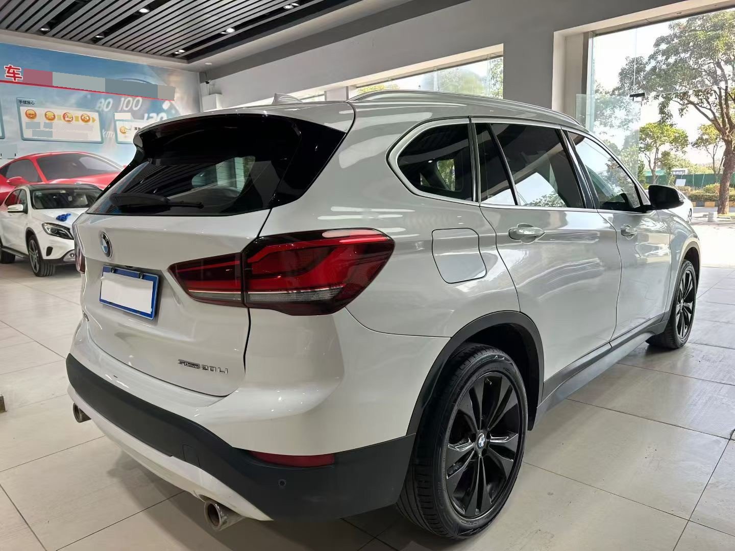 BMW X1 2020 car image #9