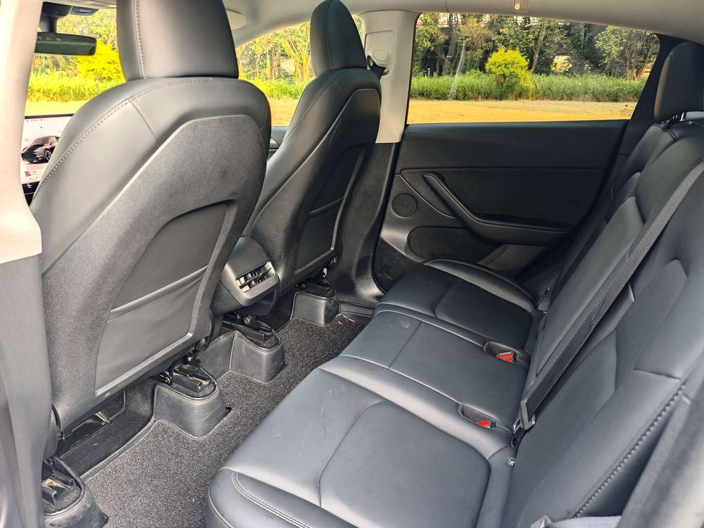 Tesla Model Y 2023 #12 Tesla Model Y 2023 car image #12