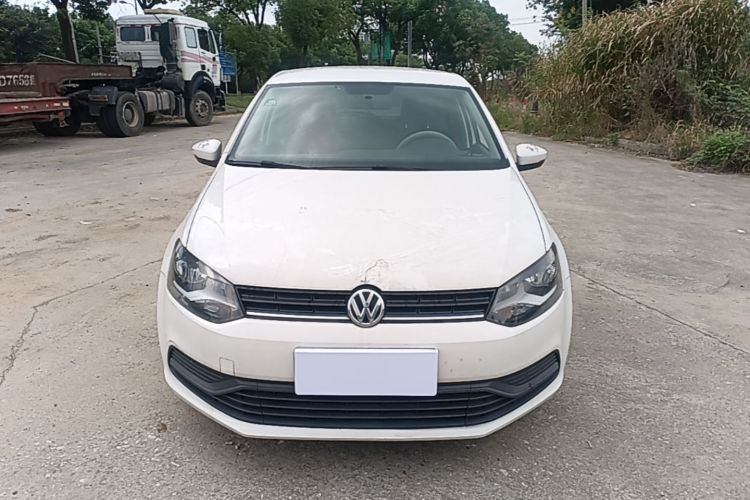 Volkswagen Polo 2016 car image #3