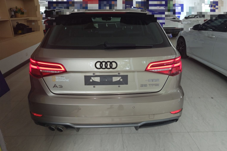 Audi A3 2018 car image #6