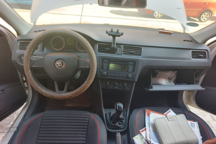 Skoda Rapid 2018 #11 Skoda Rapid 2018 car image #11