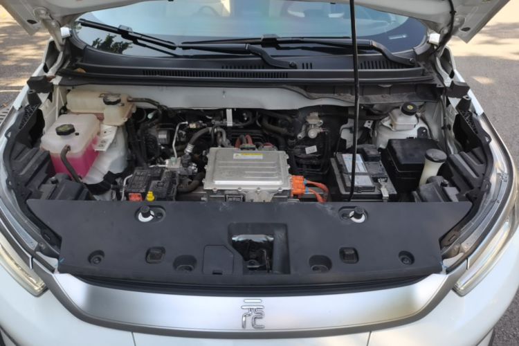 BYD Yuan Pro 2022 immagine di auto #20