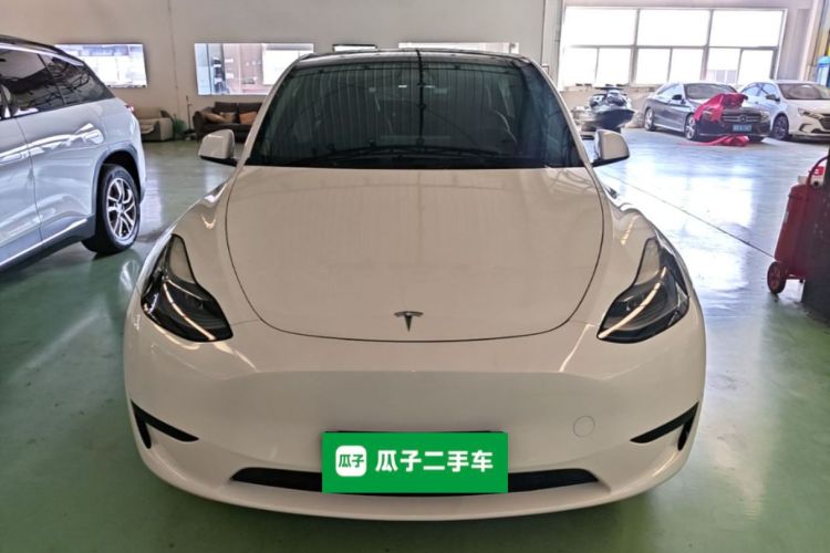 Tesla Model Y 2022 #3 Tesla Model Y 2022 car image #3