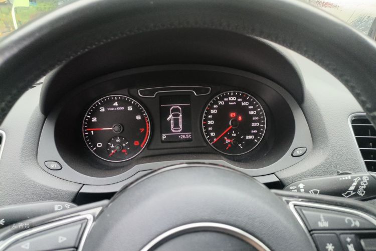 Audi Q3 2015 #13 Audi Q3 2015 car image #13