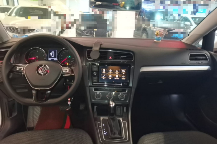 Volkswagen Golf 2019 #10 Volkswagen Golf 2019 car image #10