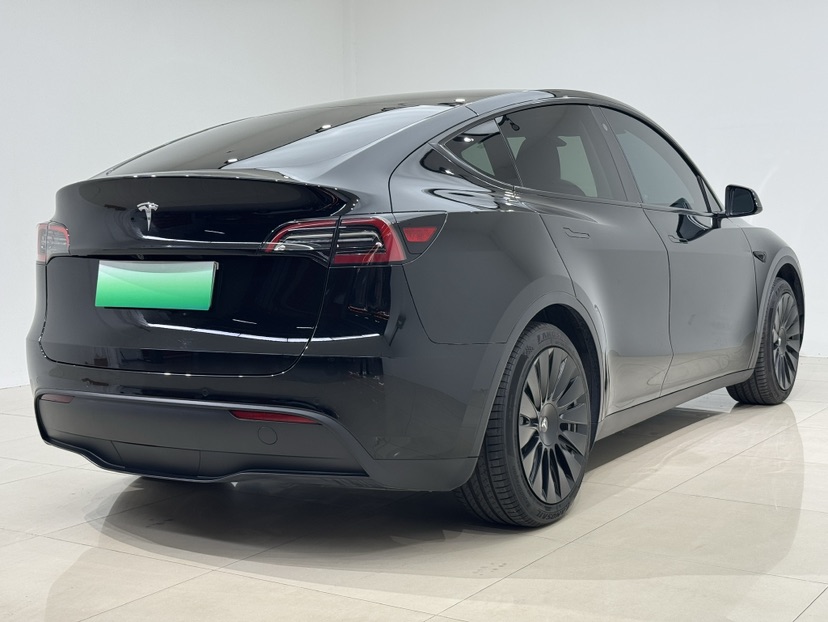 Tesla Model Y 2022 #7 Tesla Model Y 2022 car image #7