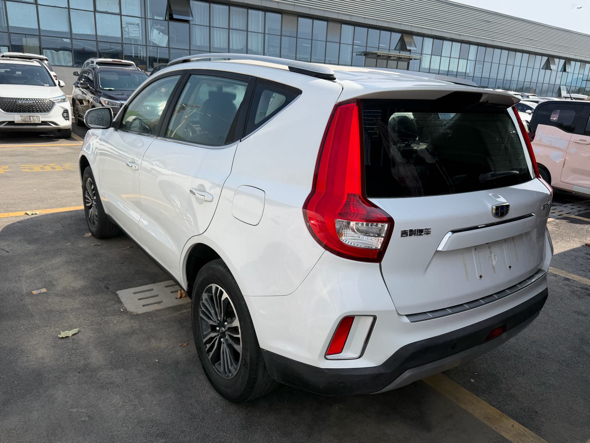 GEELY Vision X6 2017 #2 GEELY Vision X6 2017 car image #2