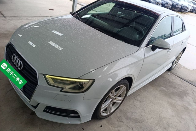 Audi A3 2018 car image #2