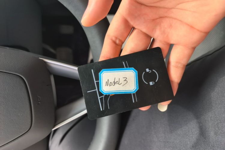 Tesla Model 3 2025 car image #9