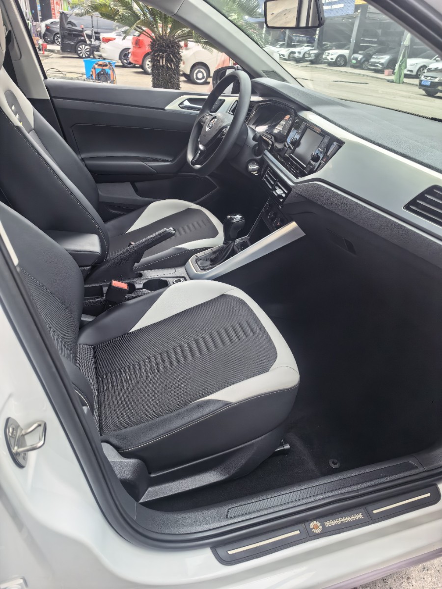 Volkswagen Polo 2020 car image #4