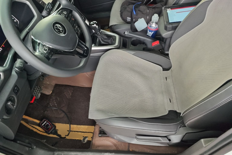 Volkswagen T-Cross 2023 car image #15