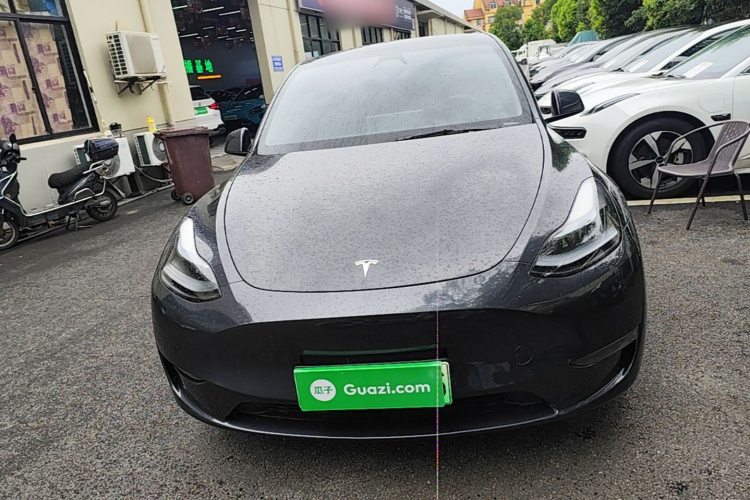 Tesla Model Y 2024 car image #3