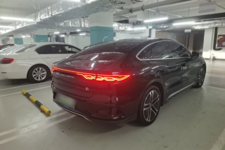 BYD Han 2023 car image #7