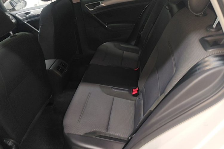 Volkswagen Golf 2018 #17 Volkswagen Golf 2018 car image #17