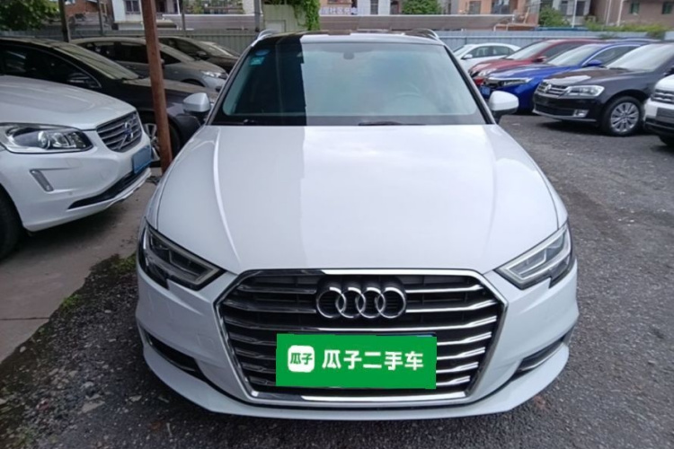 Audi A3 2019 car image #3