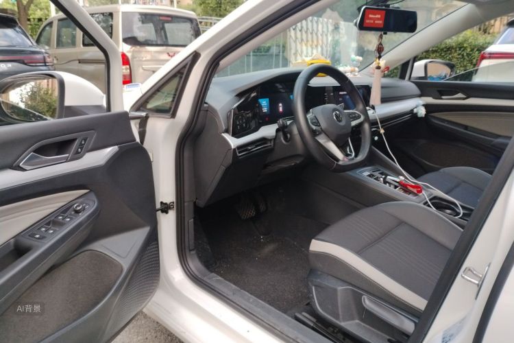 Volkswagen Golf 2021 car image #18