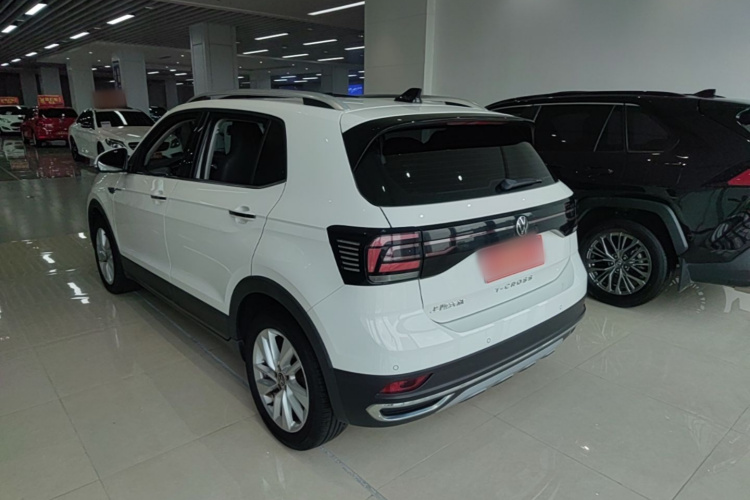 Volkswagen T-Cross 2021 изображение автомобиля #7