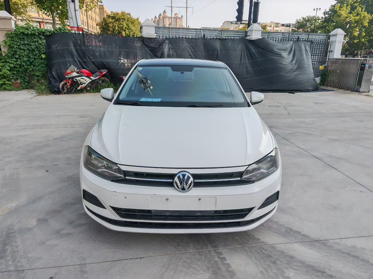 Volkswagen Polo 2021 car image #2