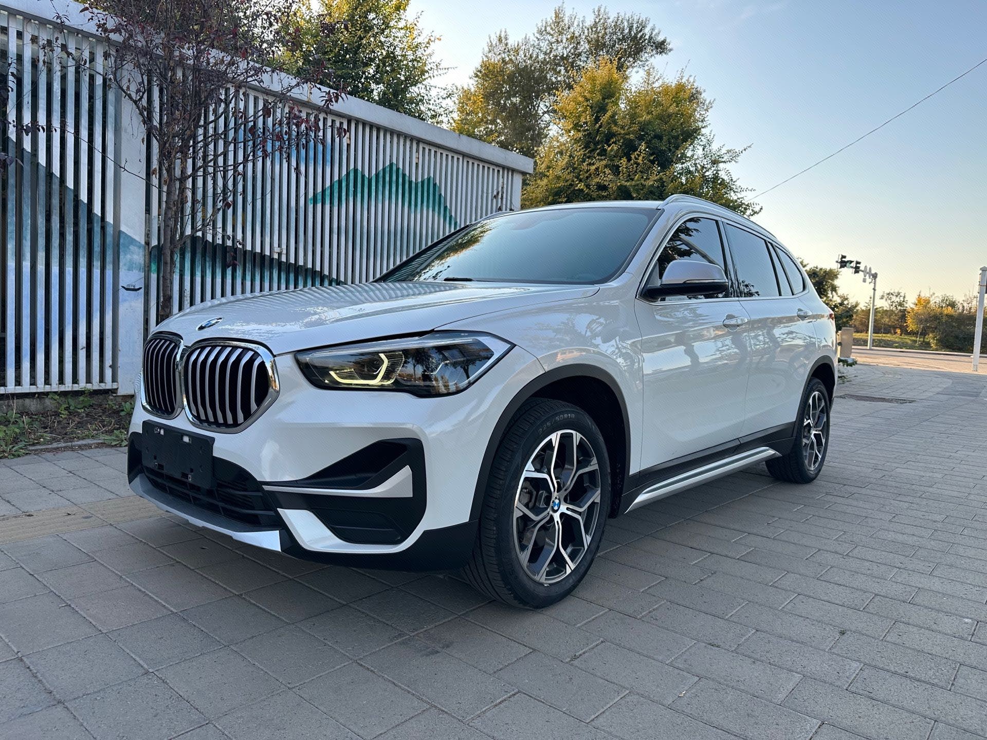 BMW X1 2022 BMW X1 2022 car image