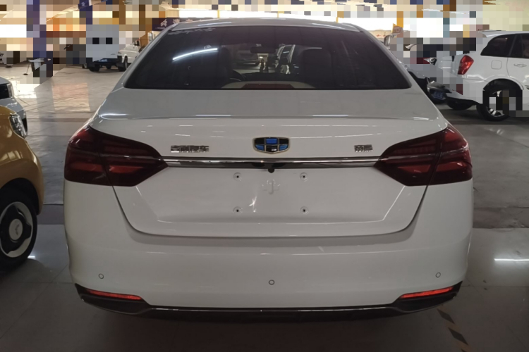 GEELY Emgrand 2018 car image #6