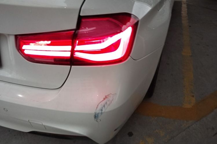 BMW 3 Series 2017 #8 BMW 3 Series 2017 car image #8