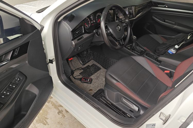 Volkswagen Bora 2018 car image #16