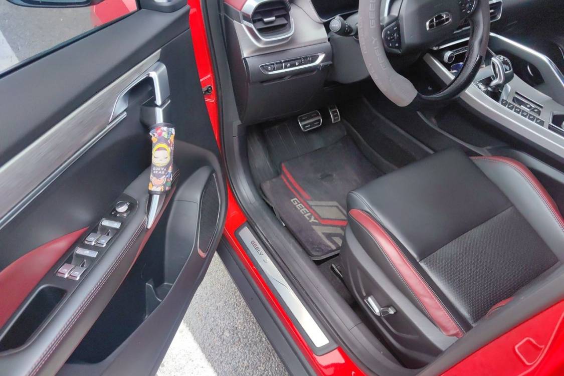 GEELY Coolray 2019 #25 GEELY Coolray 2019 car image #25