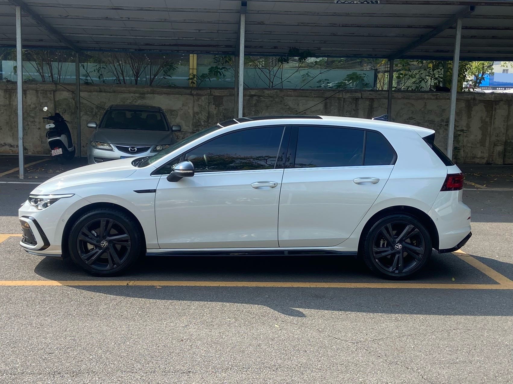 2023 car image #7