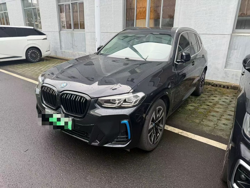 BMW iX3 2021 car image 