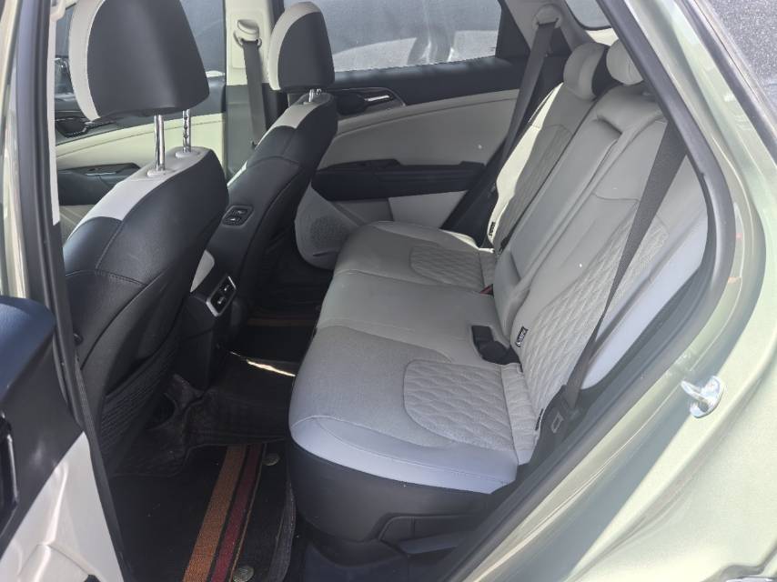 Kia Sportage 2023 car image #6