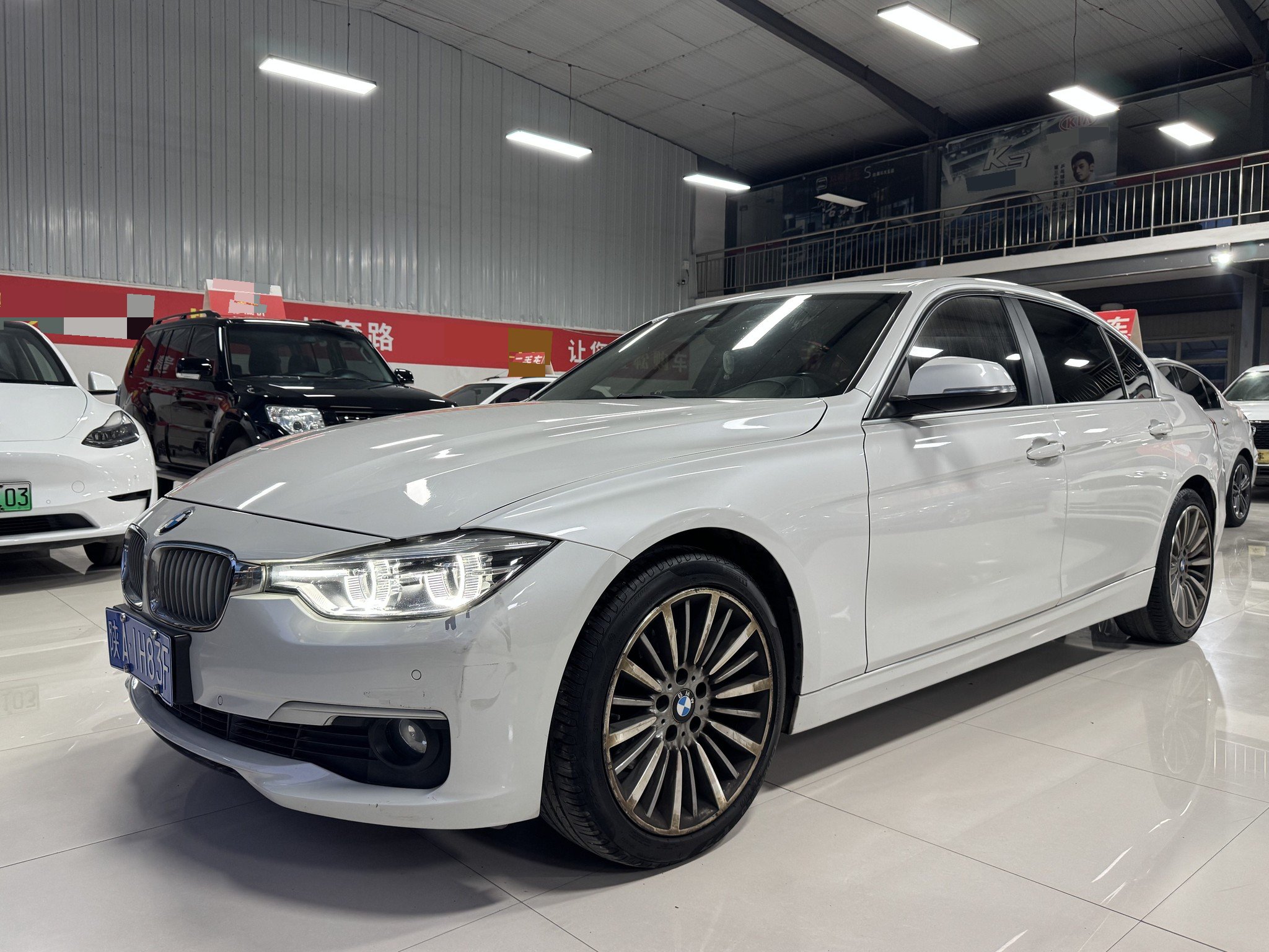 BMW 3 Series 2019 BMW 3 Series 2019 car image
