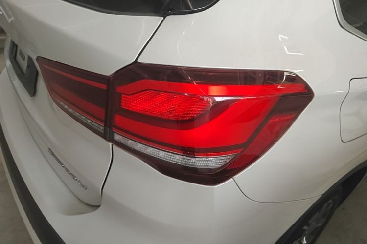 BMW X1 2021 car image #8