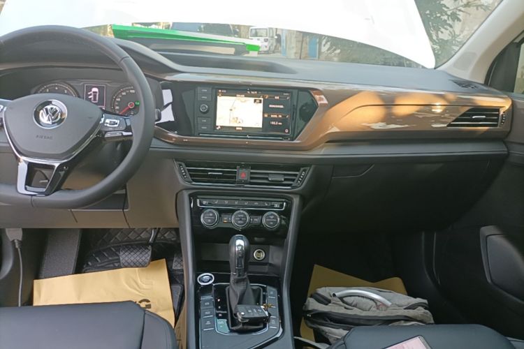 Volkswagen Tharu 2020 #17 Volkswagen Tharu 2020 car image #17