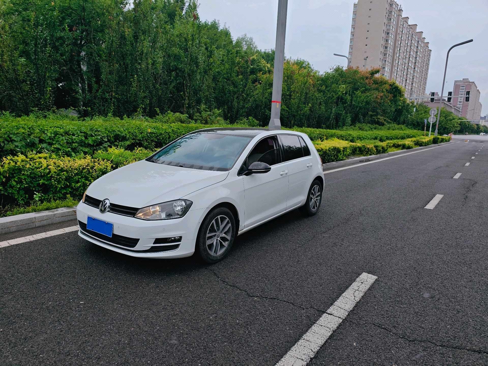 2017 2017 car image