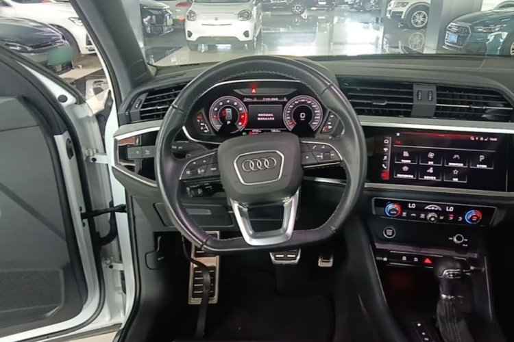 Audi Q3 2024 #15 Audi Q3 2024 car image #15