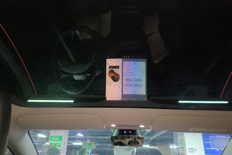 Tesla Model 3 2025 car image #18