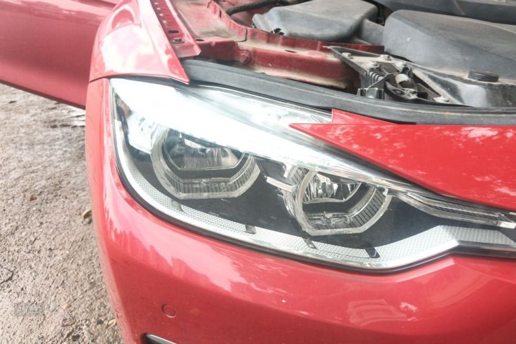 BMW 3 Series 2018 #8 BMW 3 Series 2018 car image #8
