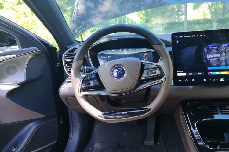 BYD Han 2024 car image #11