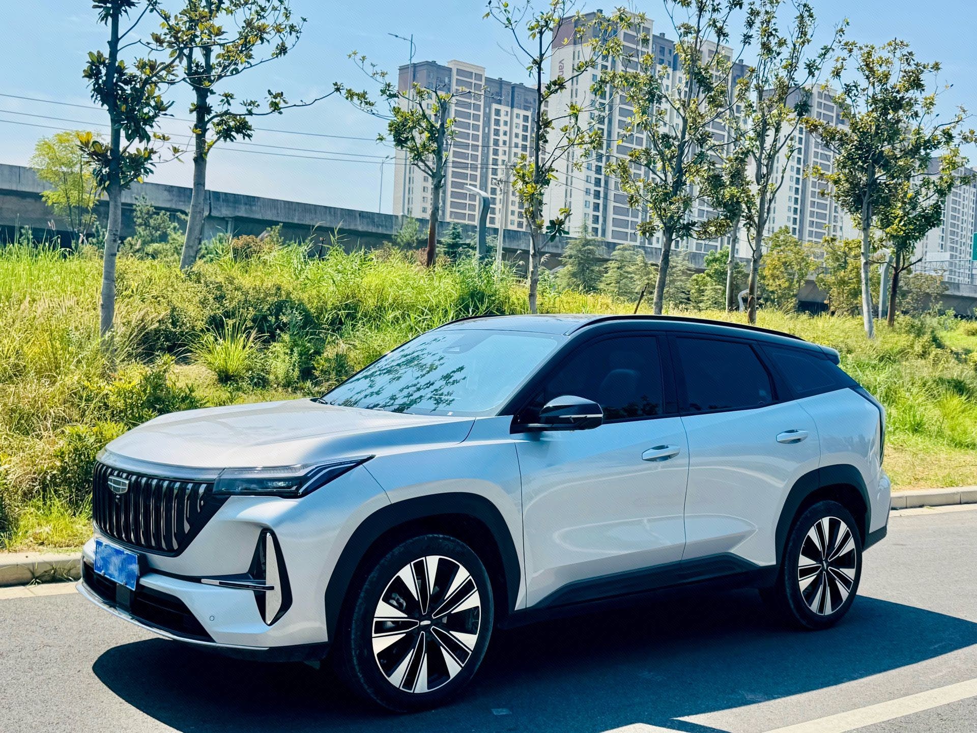 GEELY Boyue L 2025 car image 