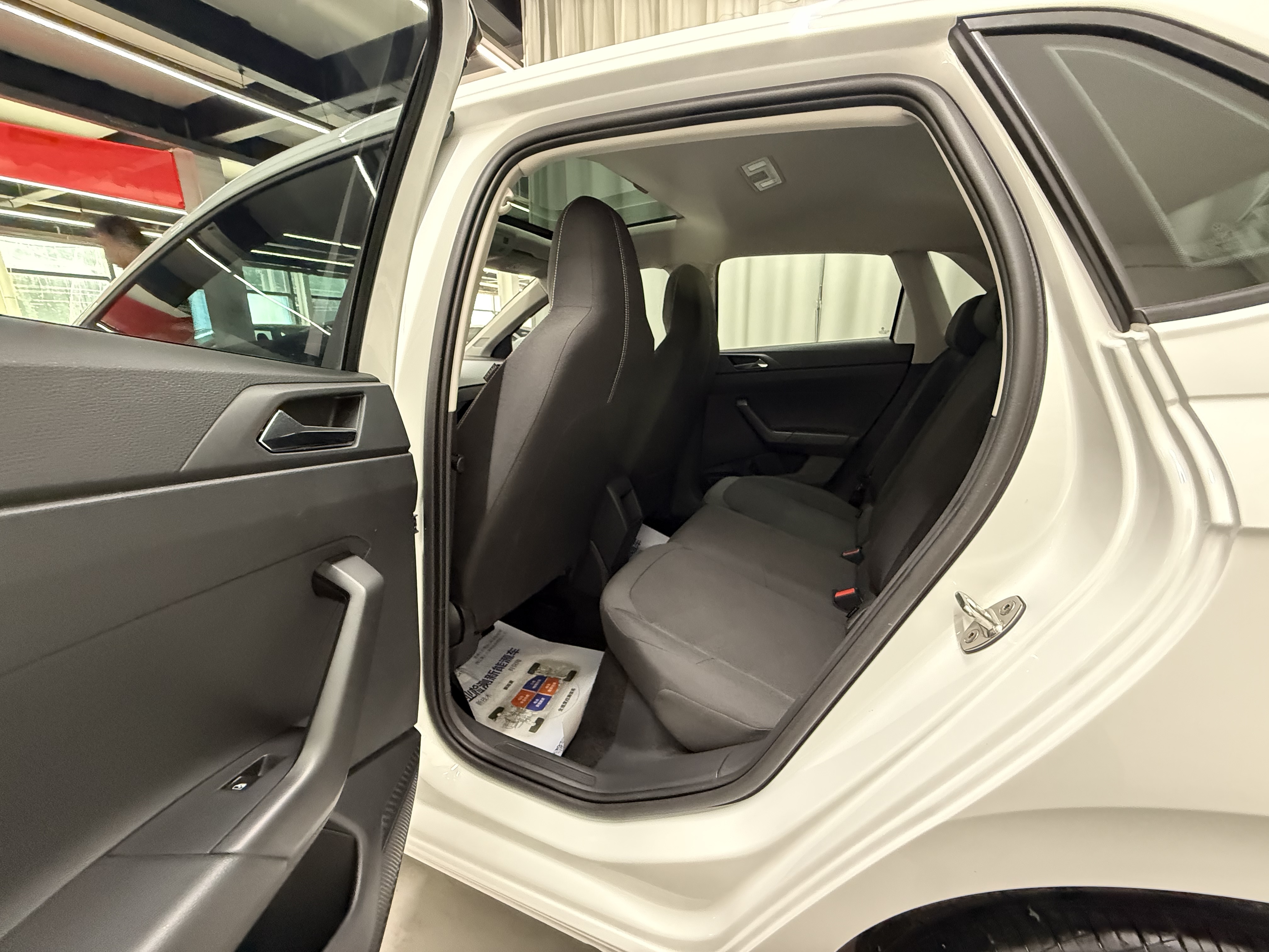 Volkswagen Polo 2023 car image #7