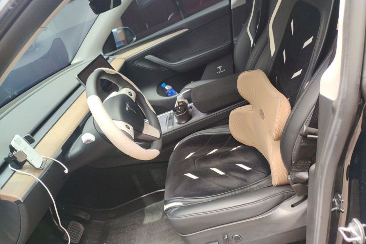 Tesla Model Y 2022 #19 Tesla Model Y 2022 car image #19