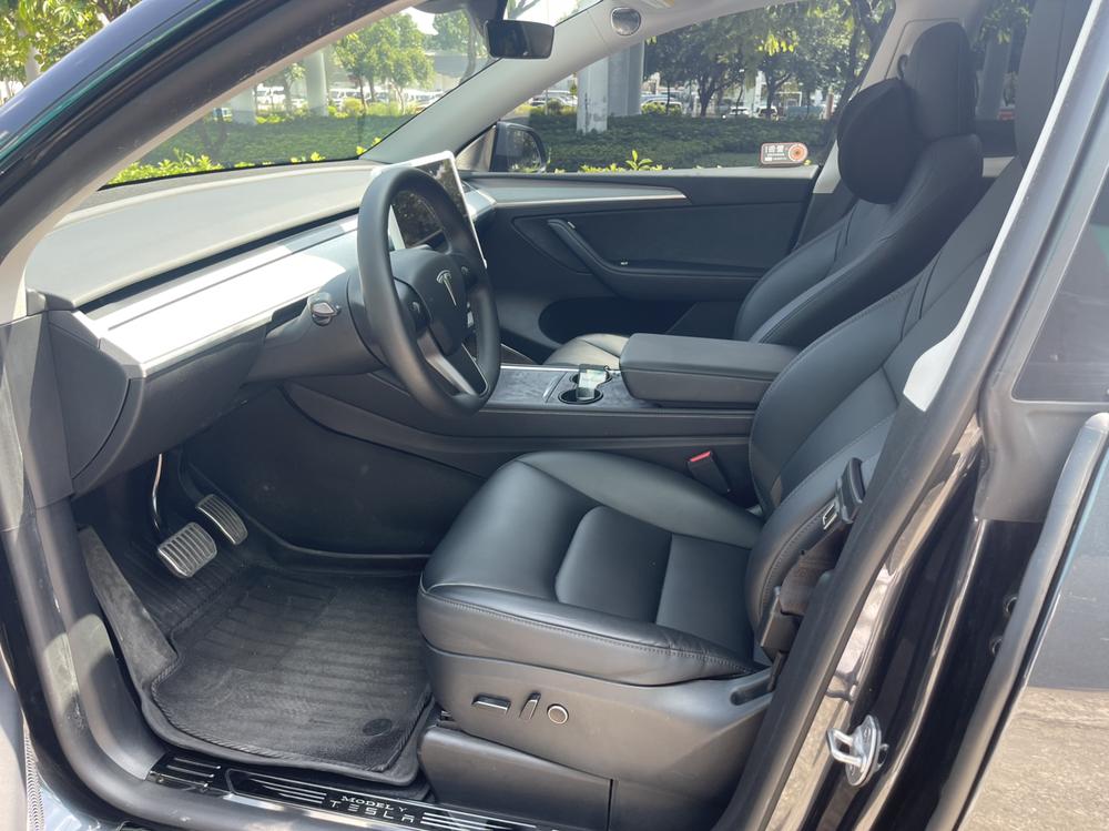 Tesla Model Y 2024 car image #12