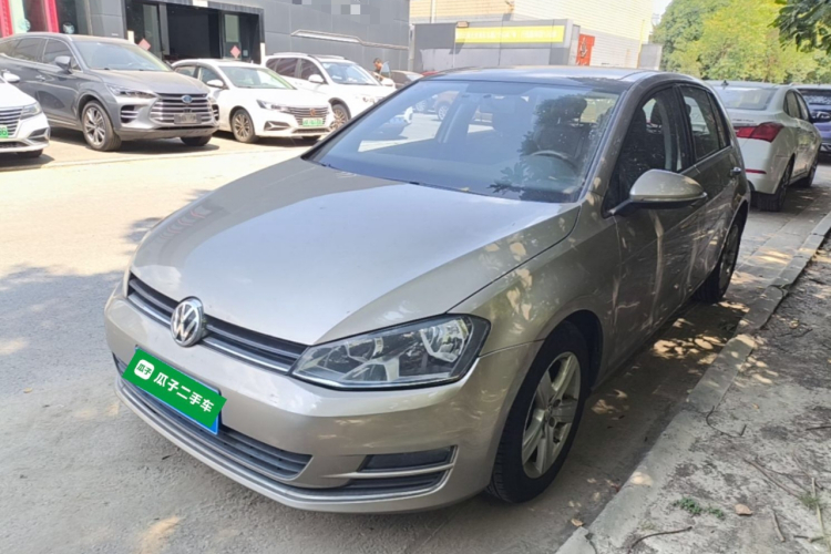 Volkswagen Golf 2016 car image #2